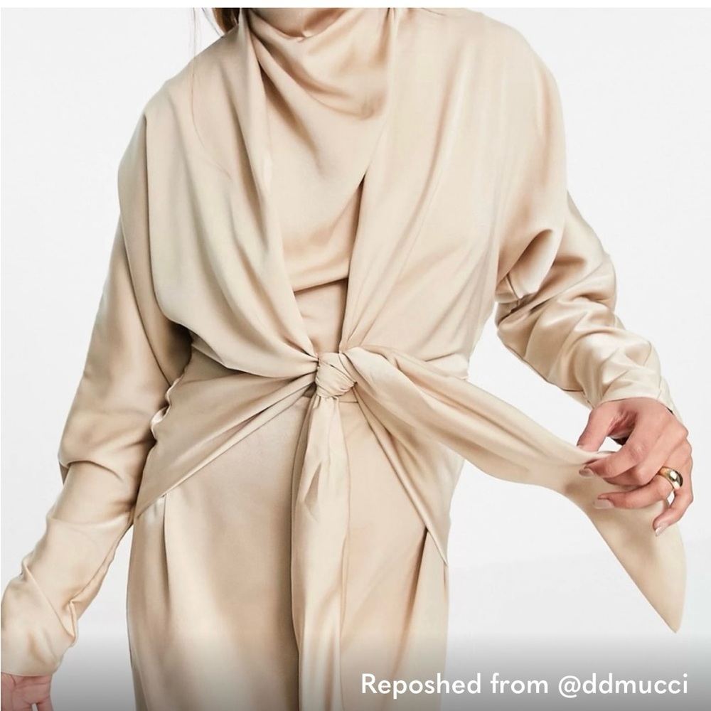 NWT Batwing front tie, maxi dress